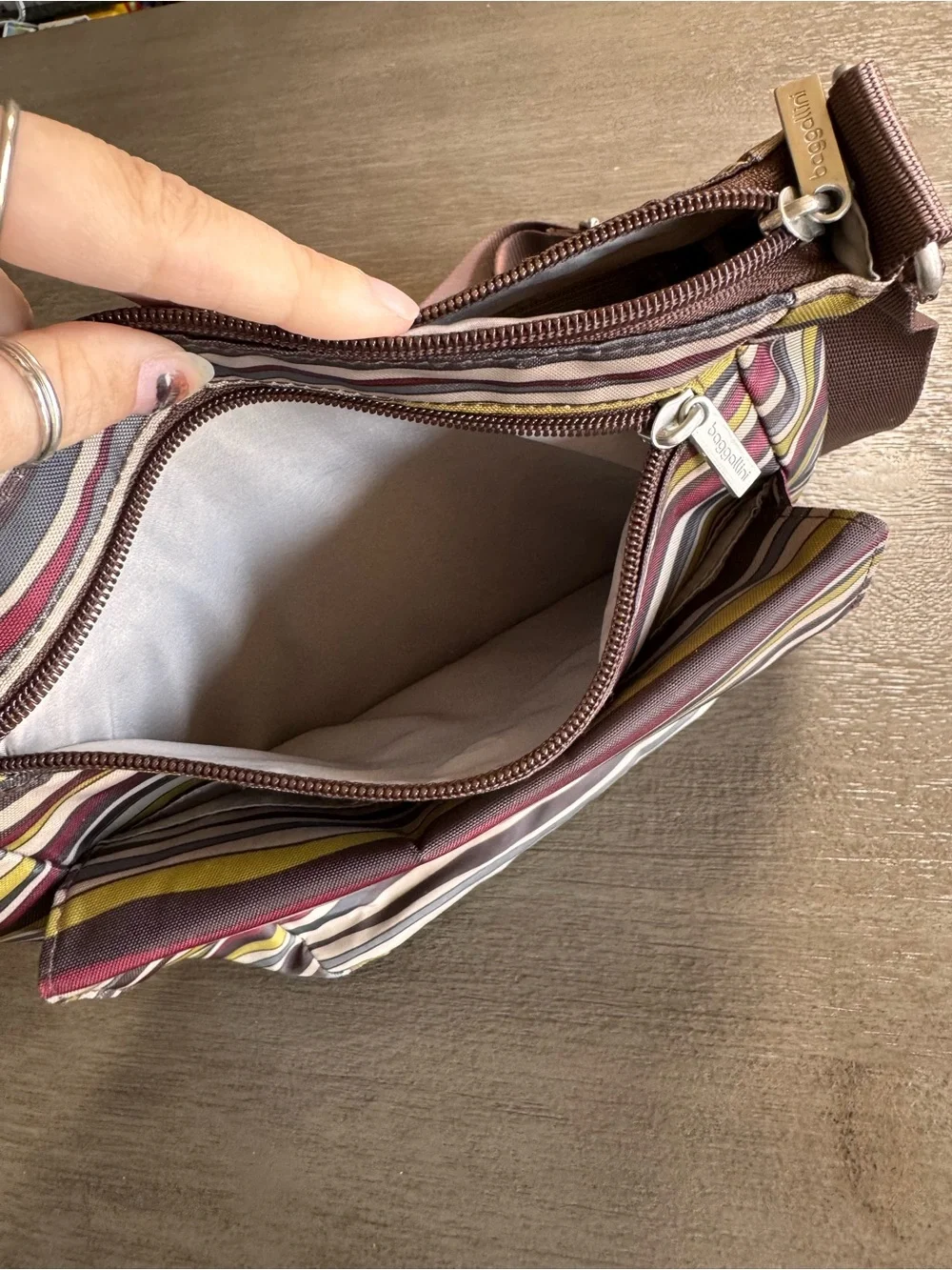 Baggallini Multi Colored Striped Crossbody Purse Bag Nylon